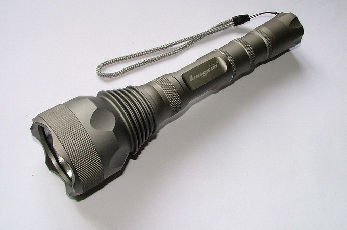 LED手電筒對光學玻璃鏡片的需求系統分析 LED手電筒對光學玻璃鏡片的需求系統分析