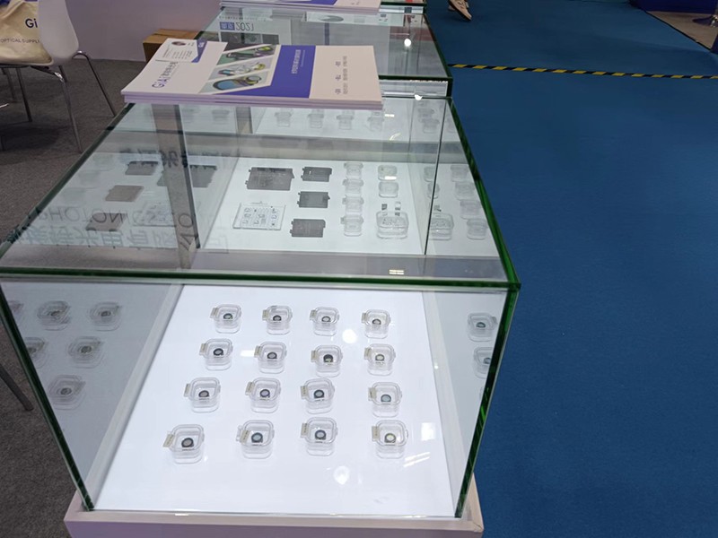 激埃特光學元件展品 激埃特光學元件展品