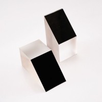 光學元件為何需要涂墨：探討光學涂墨的應用優勢